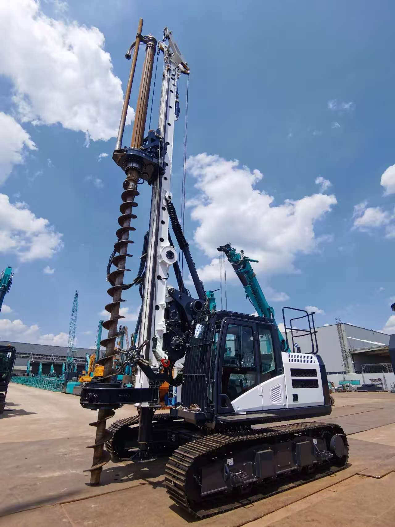SUNWARD Instalatie de foraj cu burghiu SWDM85-CFA de vanzare